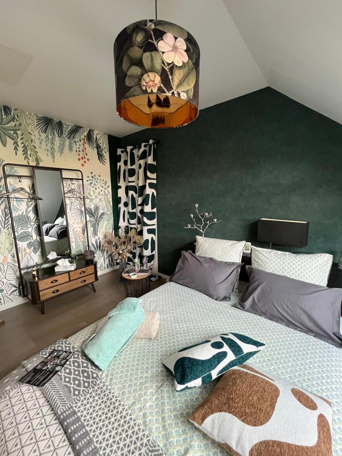 Chambre Dans Un Ecrin De Verdure Angrie Exterior foto